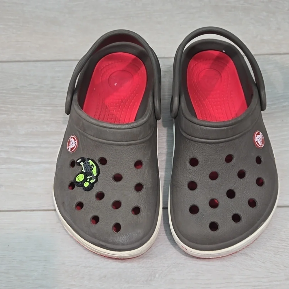 Crocs Kids Gray& Red Clogs Mule Shoes Sz J2